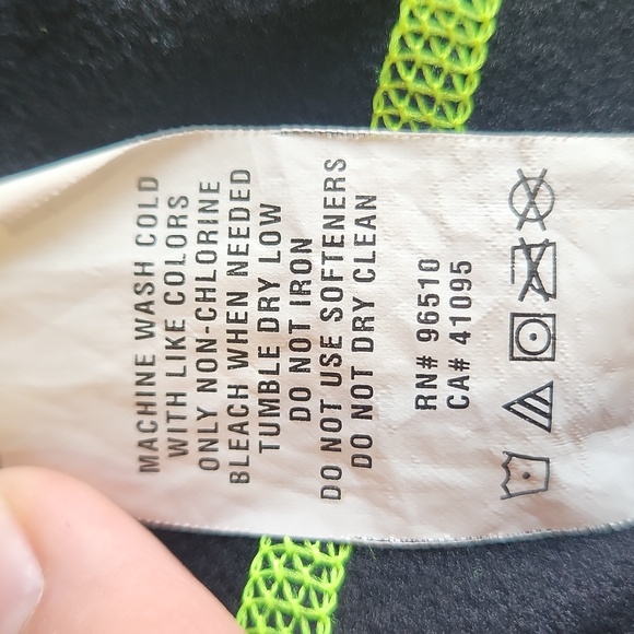 Under Armour - Jacket - Medium - Picture 9 of 12